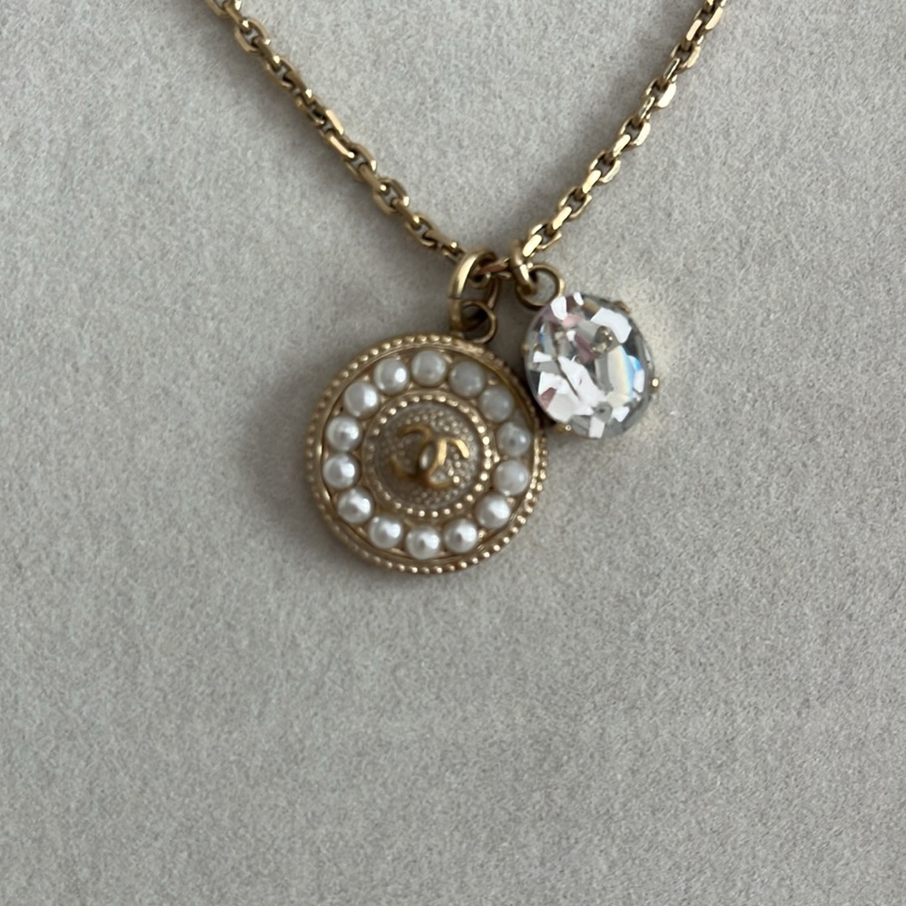 Chanel Necklace - Picture 4 of 6